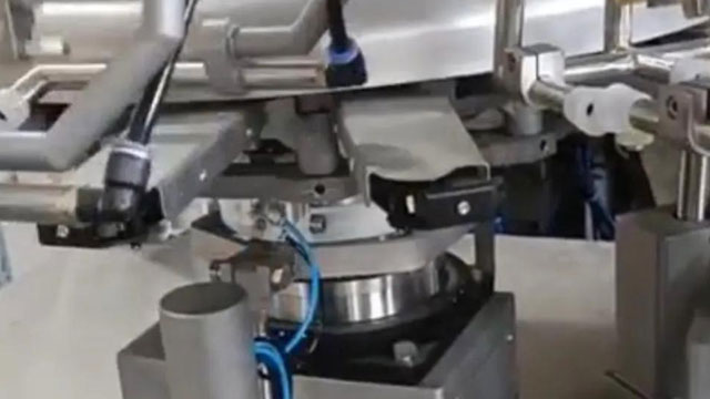 给袋式包装机用中空旋转平台.jpg